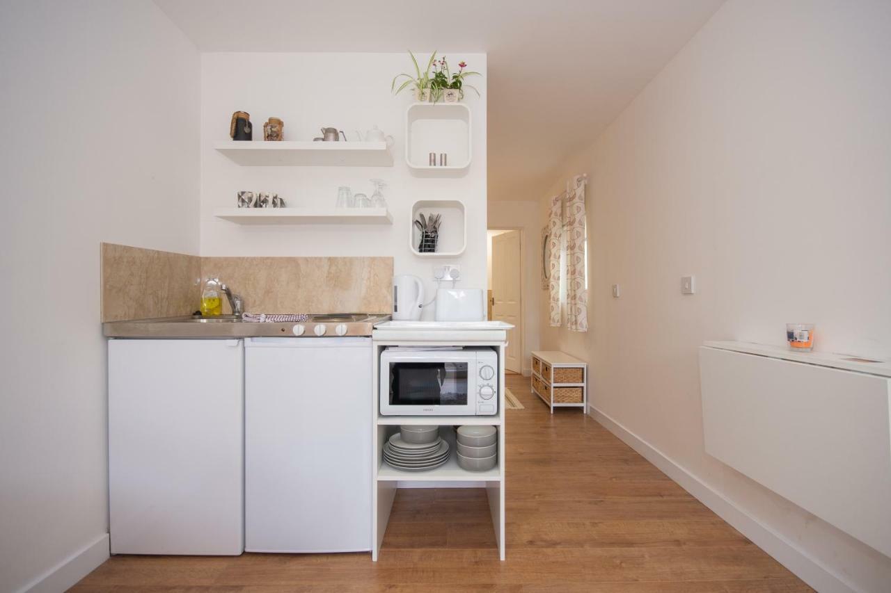 Garden Studio Apartment St Andrews - Free Parking Екстер'єр фото